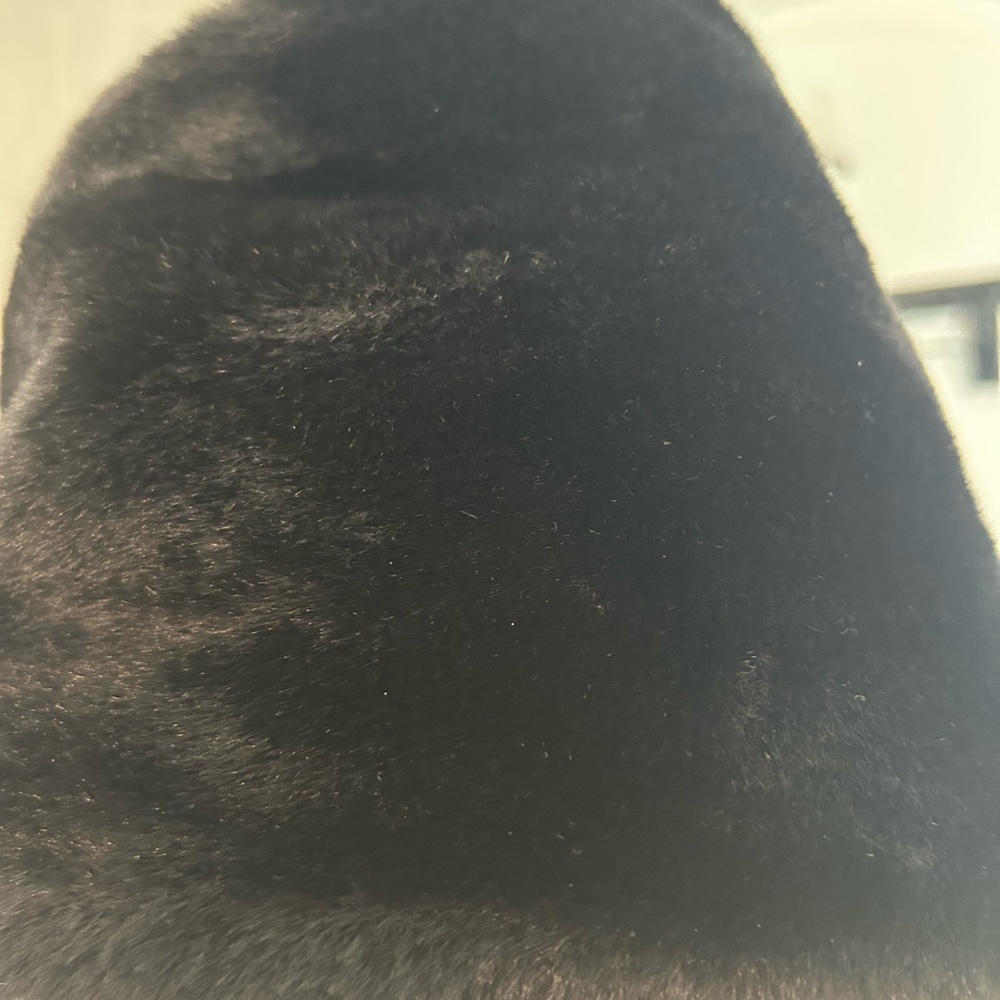 Elegant Black Scarf NWT - Picture 4 of 11